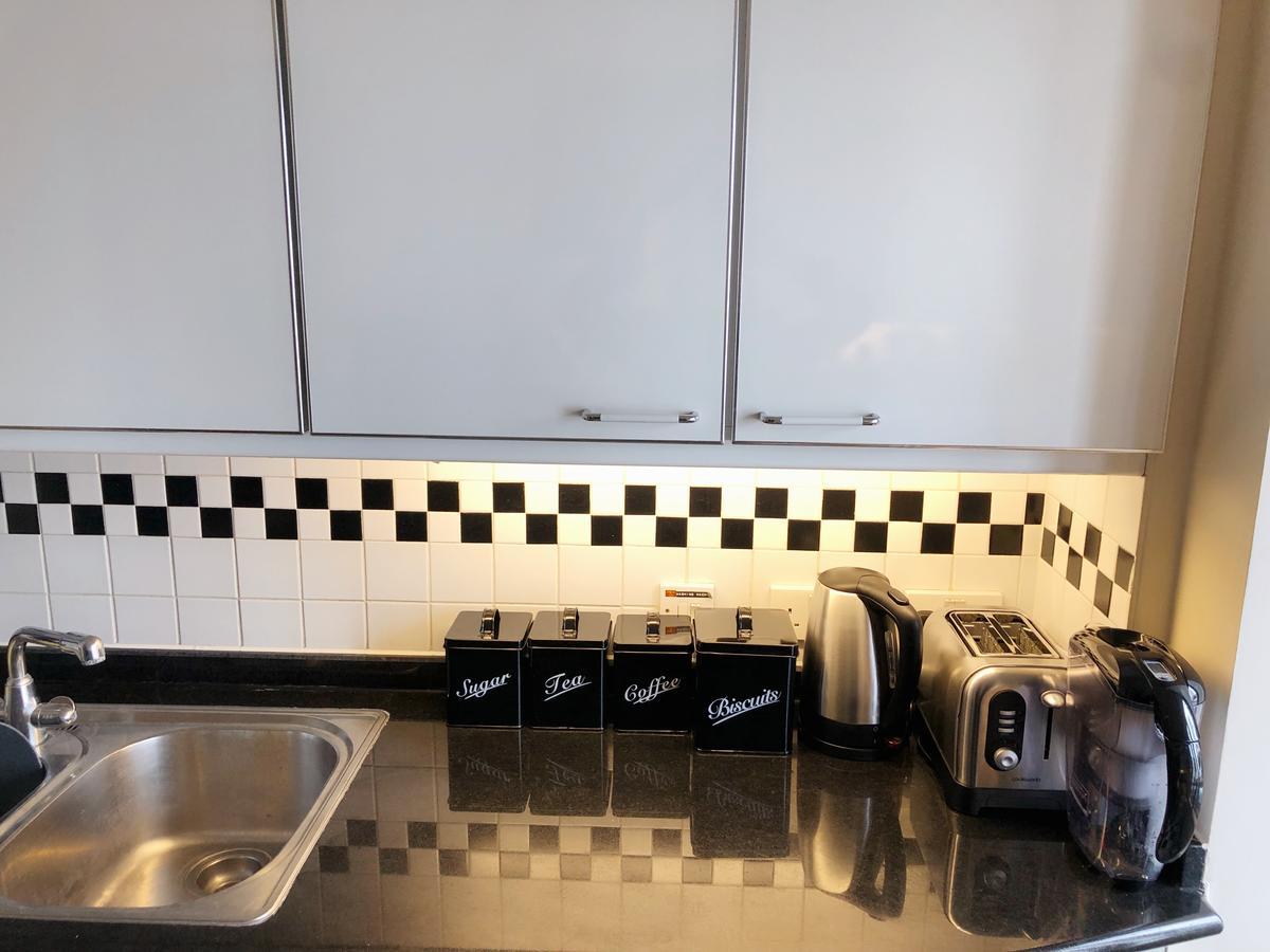 Meridian House Apartment