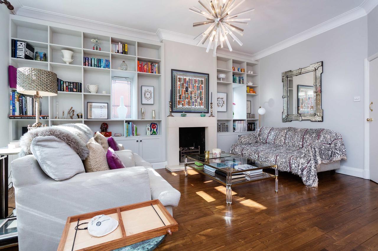 Veeve - Crouch End Family *