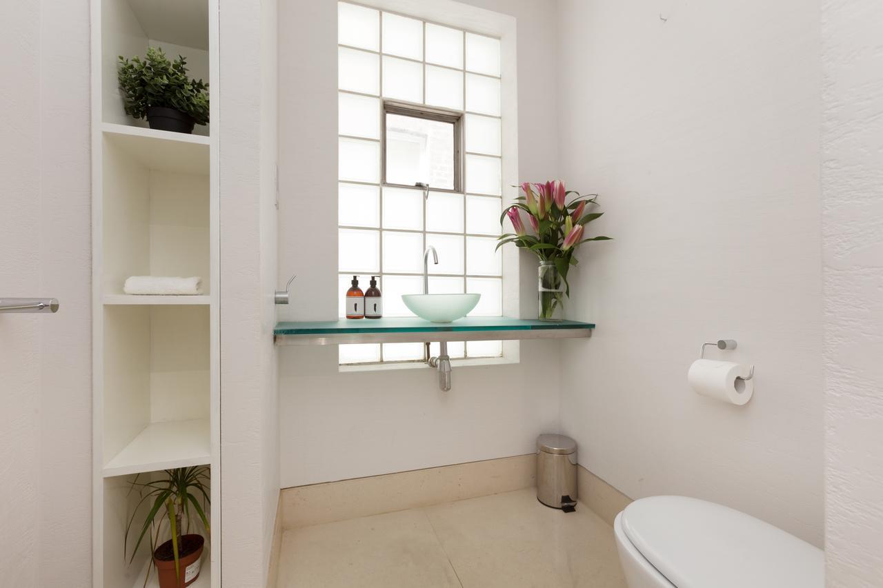 Stylish 3 Bedroom Mews South Kensington