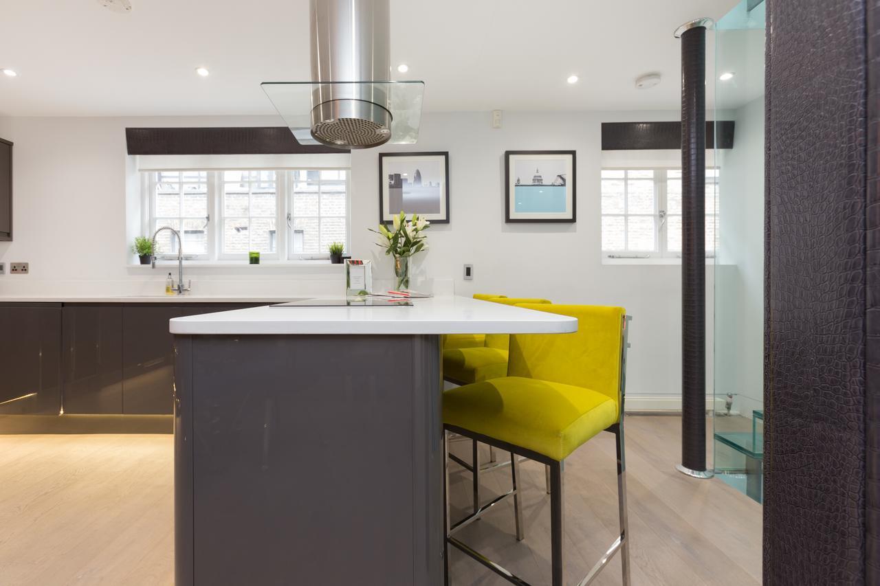 Stylish 3 Bedroom Mews South Kensington *
