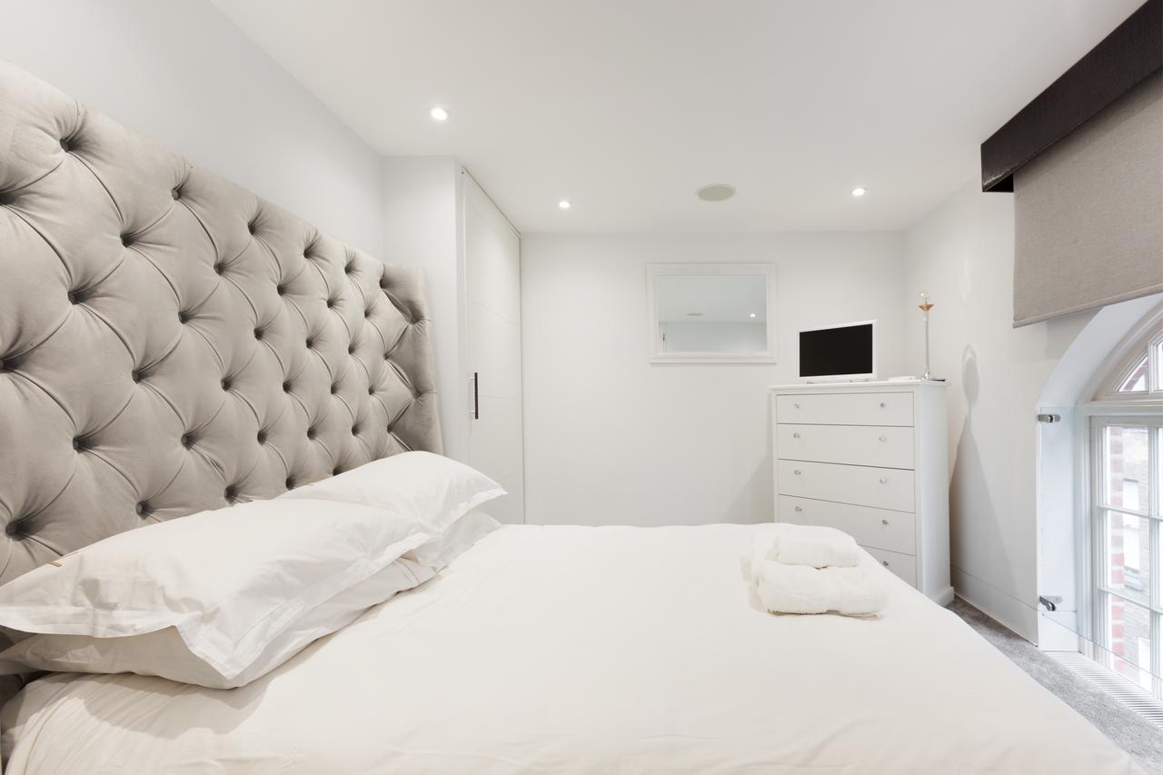 Stylish 3 Bedroom Mews South Kensington