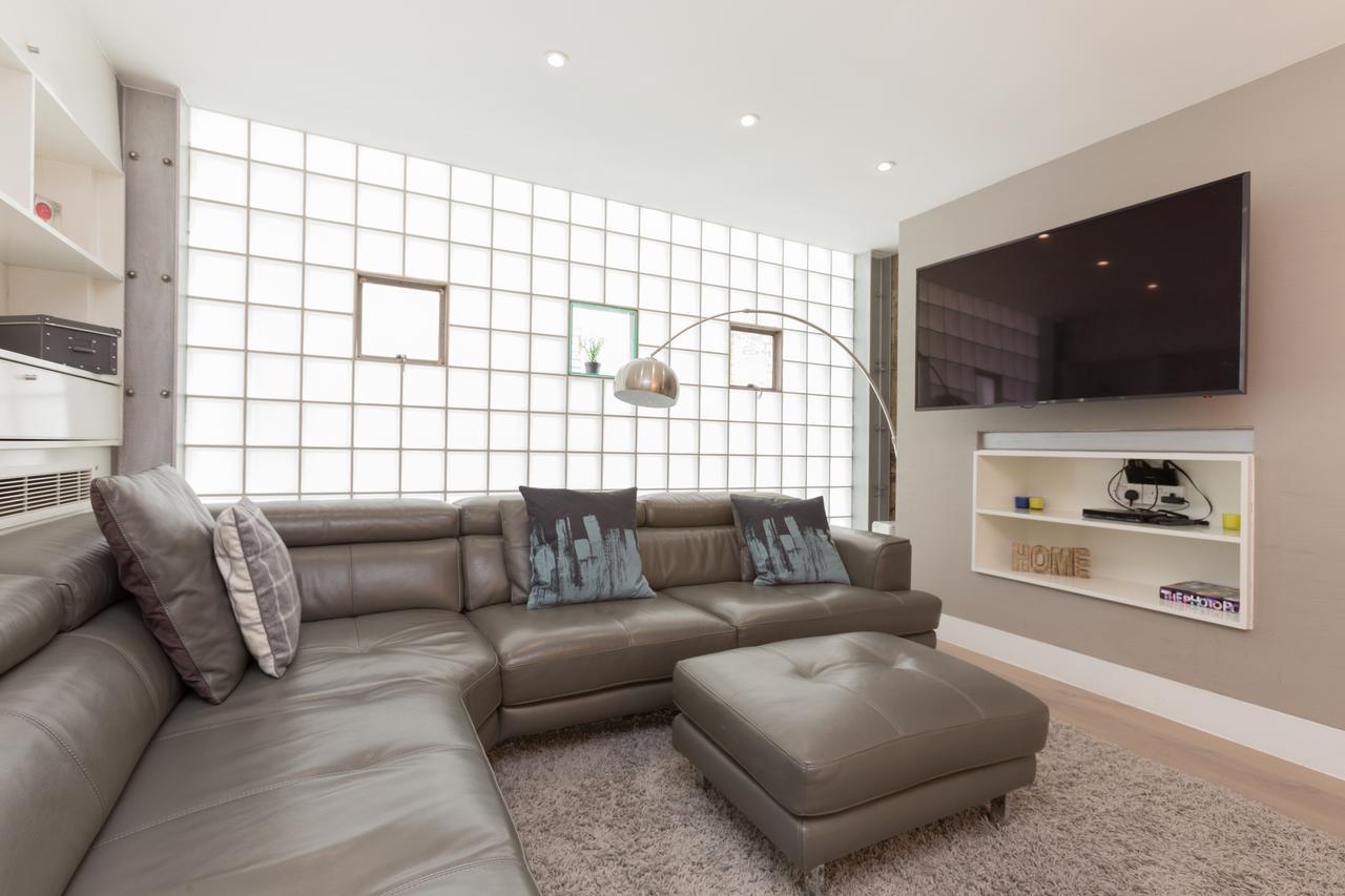 Stylish 3 Bedroom Mews South Kensington *