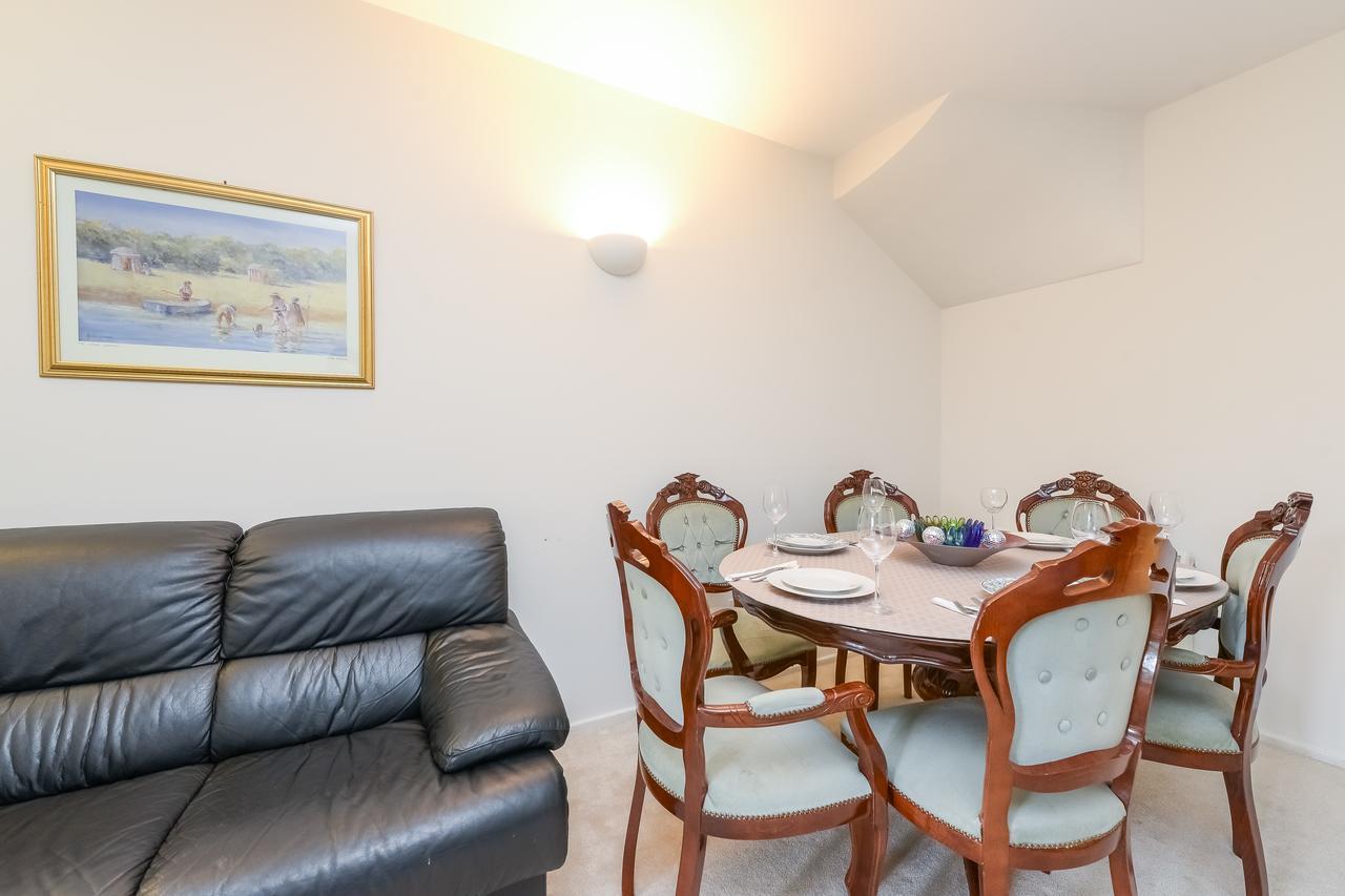 Point West 2 Bed Duplex