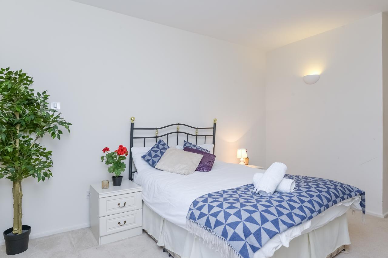 Point West 2 Bed Duplex *