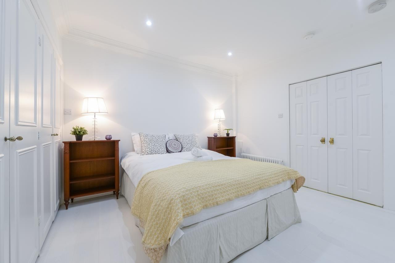 1 Bed South Kensington Apartment *