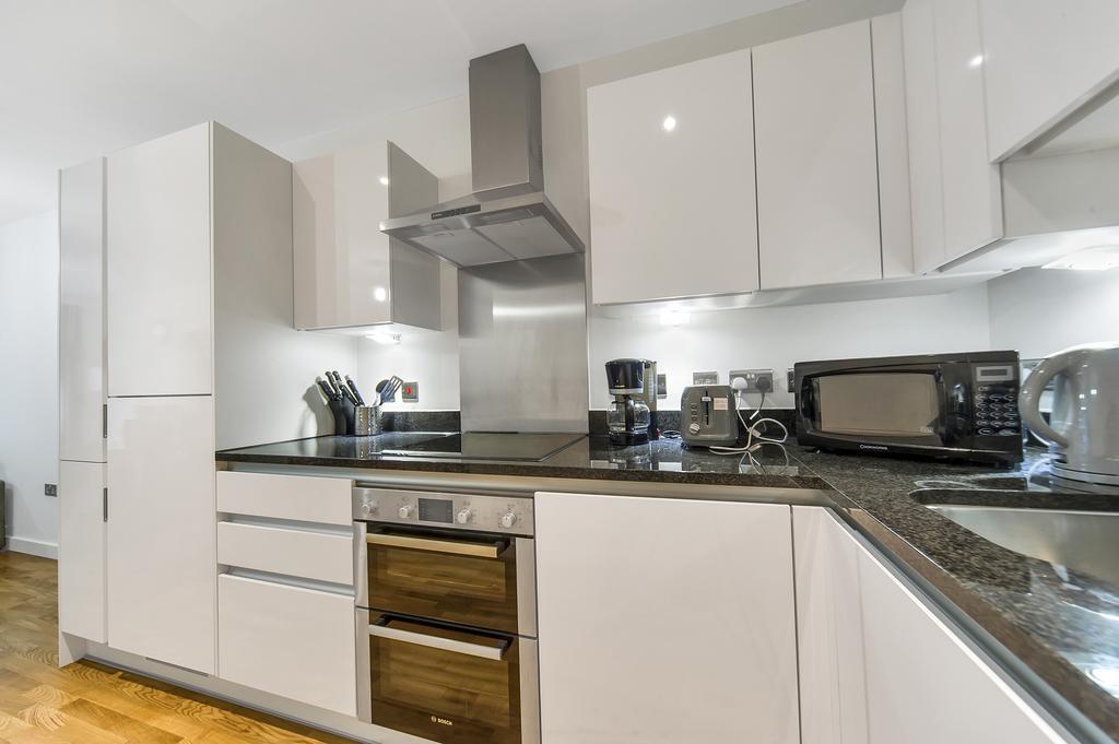 Apartment Greenwich Two Bedroom *