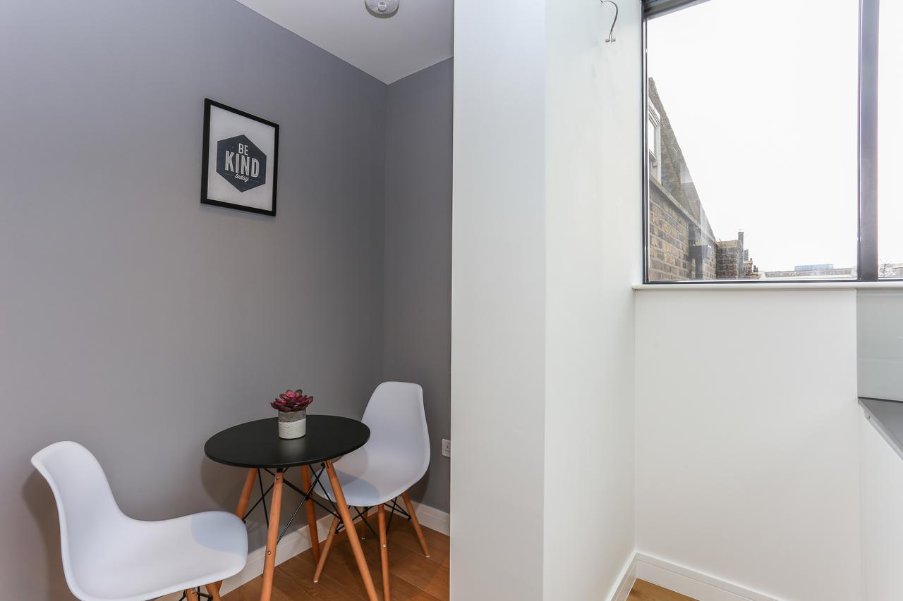 Apartment Inverness Terrace Serviced By Concept