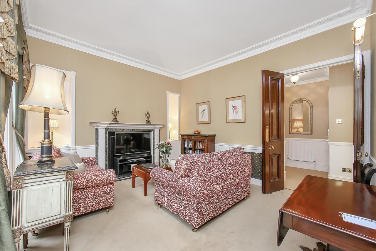 10 Curzon Street By Mansley *