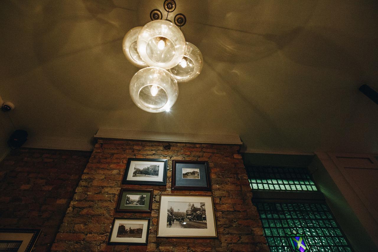 Publove @ The Crown, Battersea Hostel London