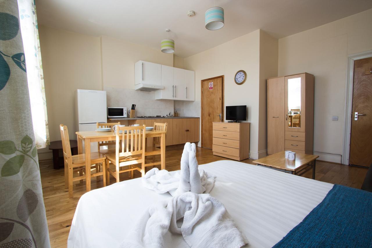 Apartment Kilburn Park London