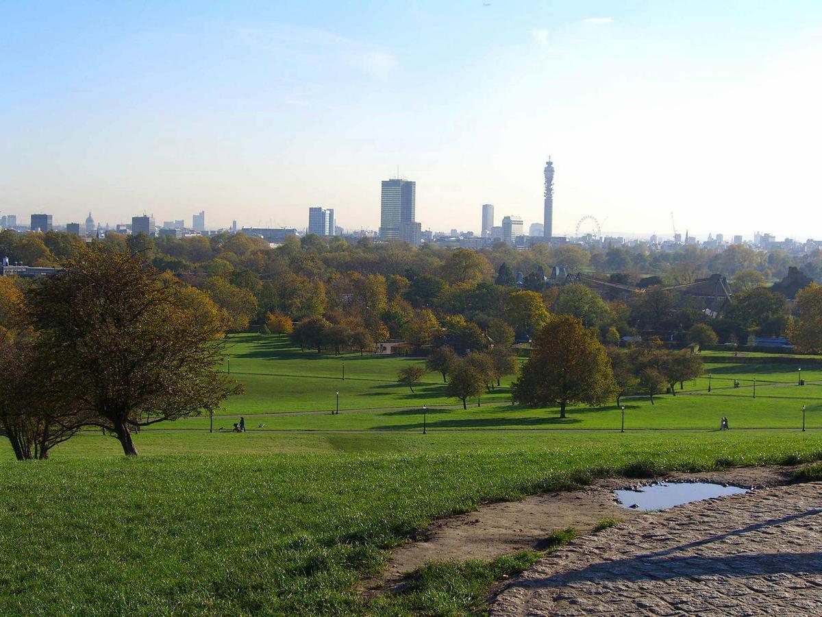 Apartment Kilburn Park London