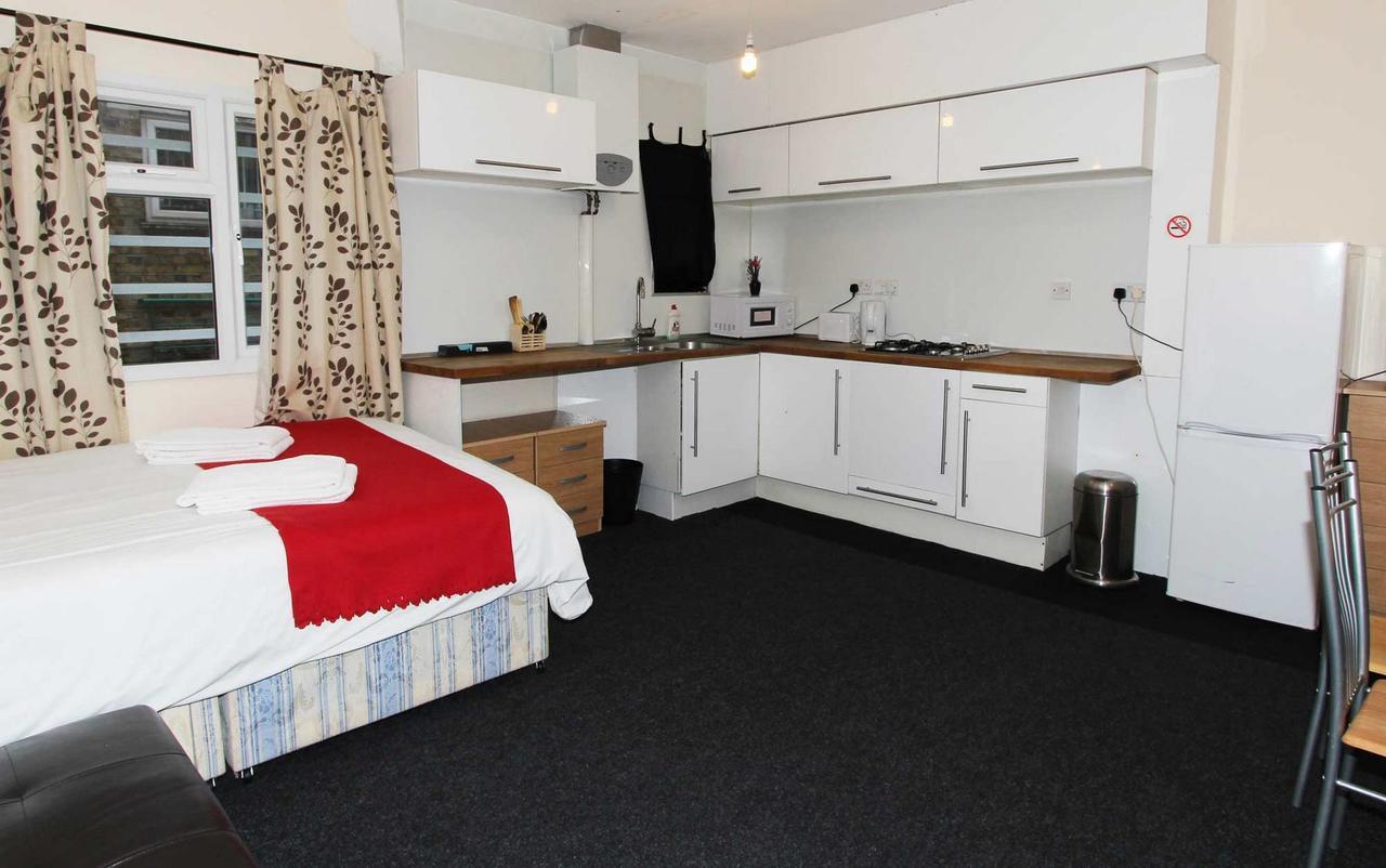 Apartment Kilburn Park London