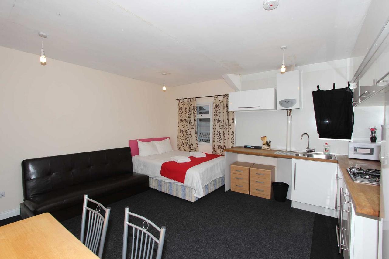 Kilburn Park Apartment
