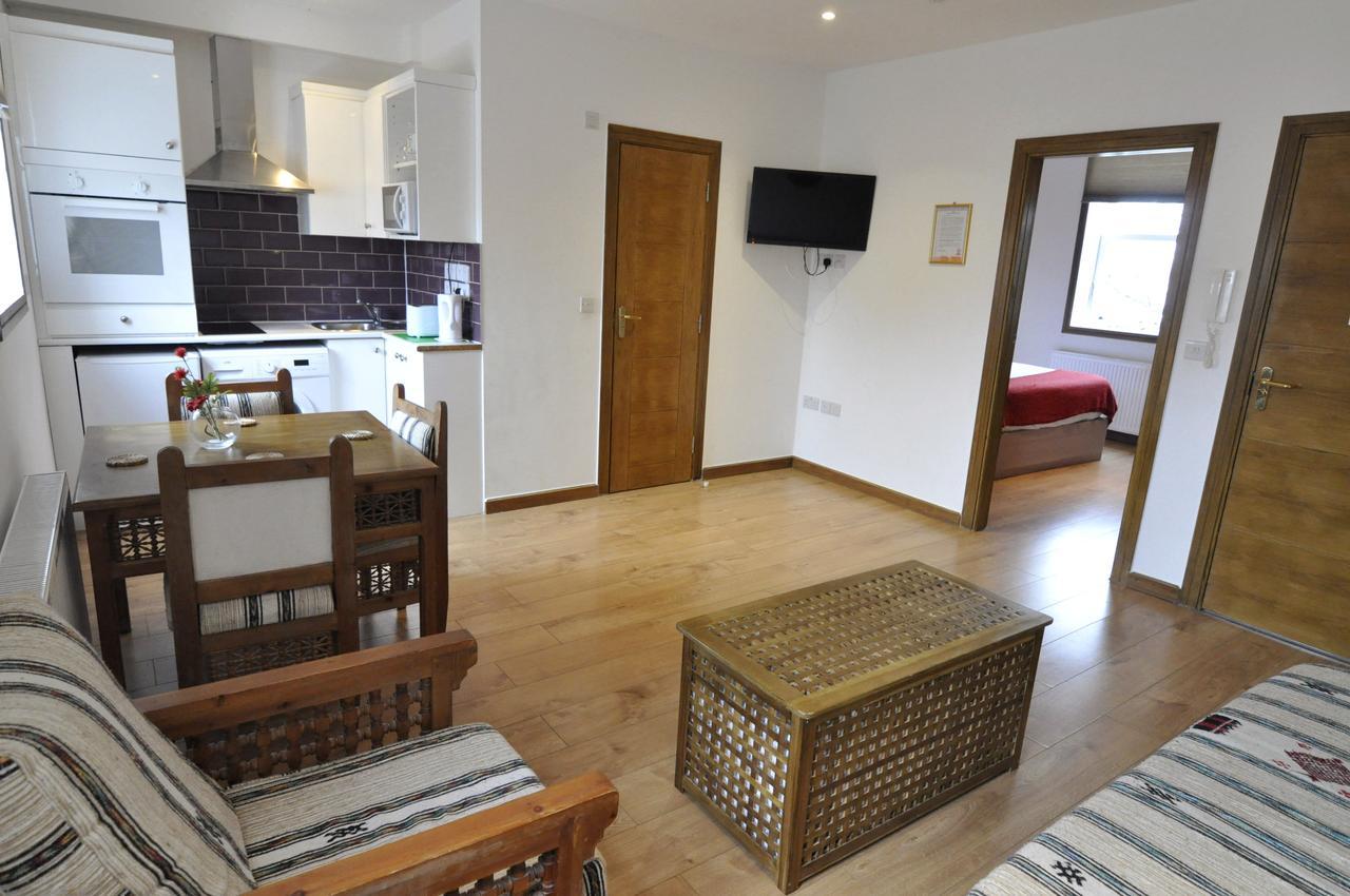 Kempsford House Apartment *