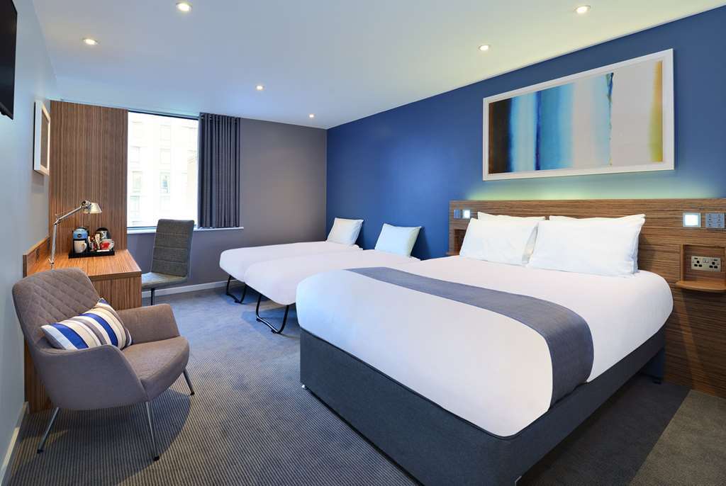 Travelodge Airport 3* London