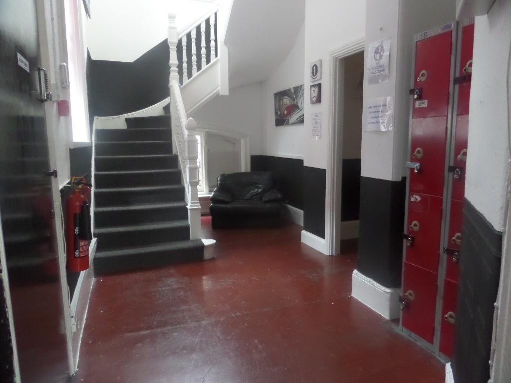 Hostel Boleyn Bunkhouse And Bar