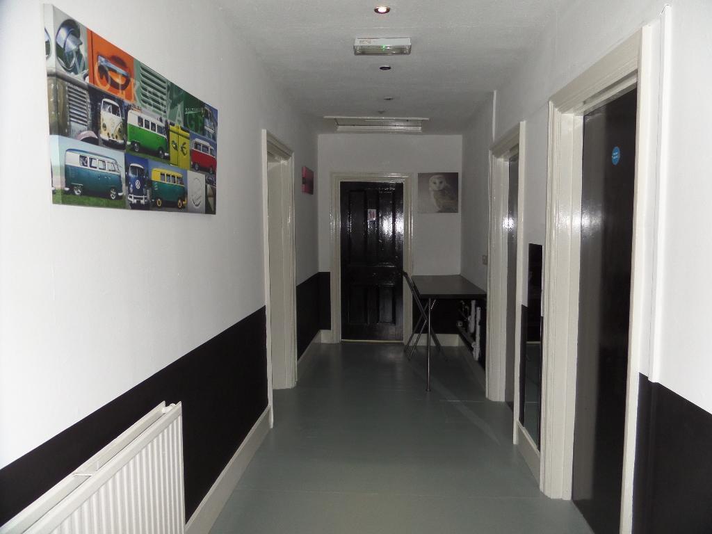 Boleyn Bunkhouse And Bar Hostel *