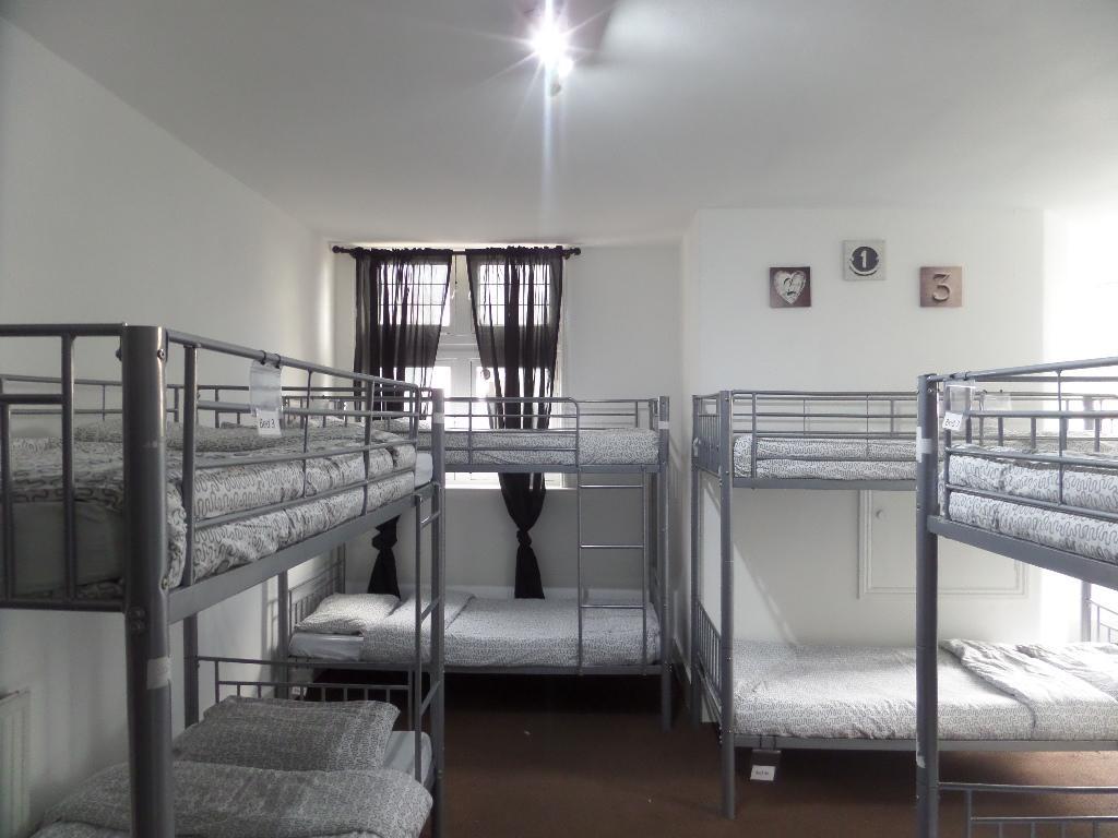 Boleyn Bunkhouse And Bar *