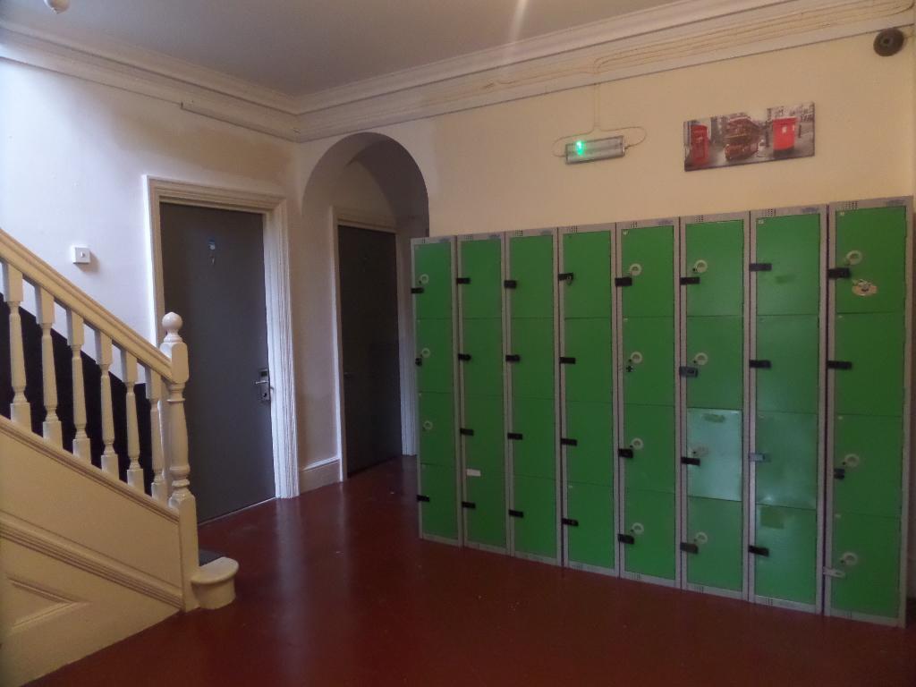 Boleyn Bunkhouse And Bar Hostel