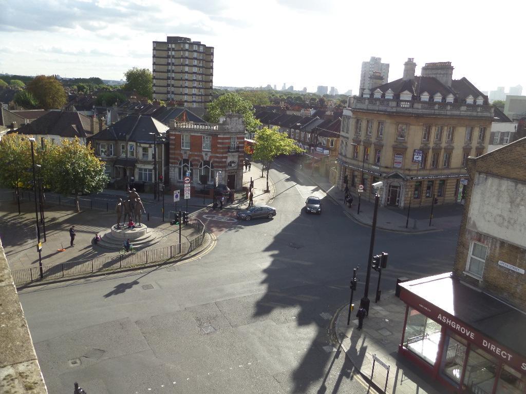 Boleyn Bunkhouse And Bar Hostel