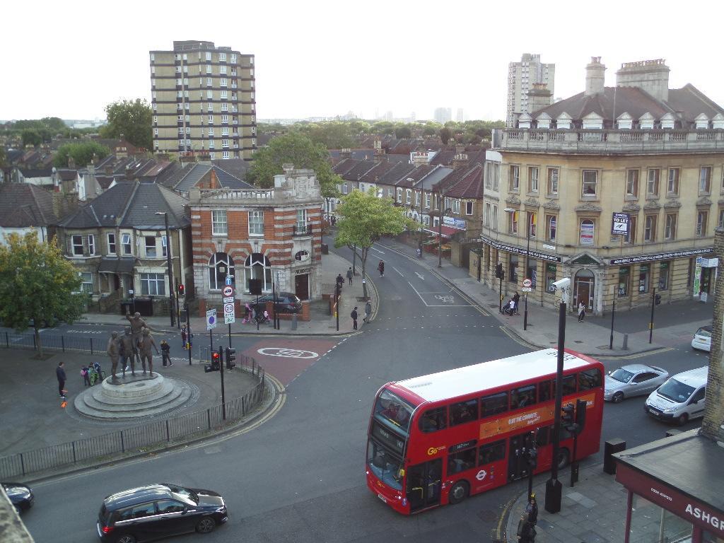Hostel Boleyn Bunkhouse And Bar London
