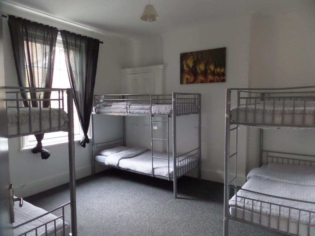 Hostel Boleyn Bunkhouse And Bar London