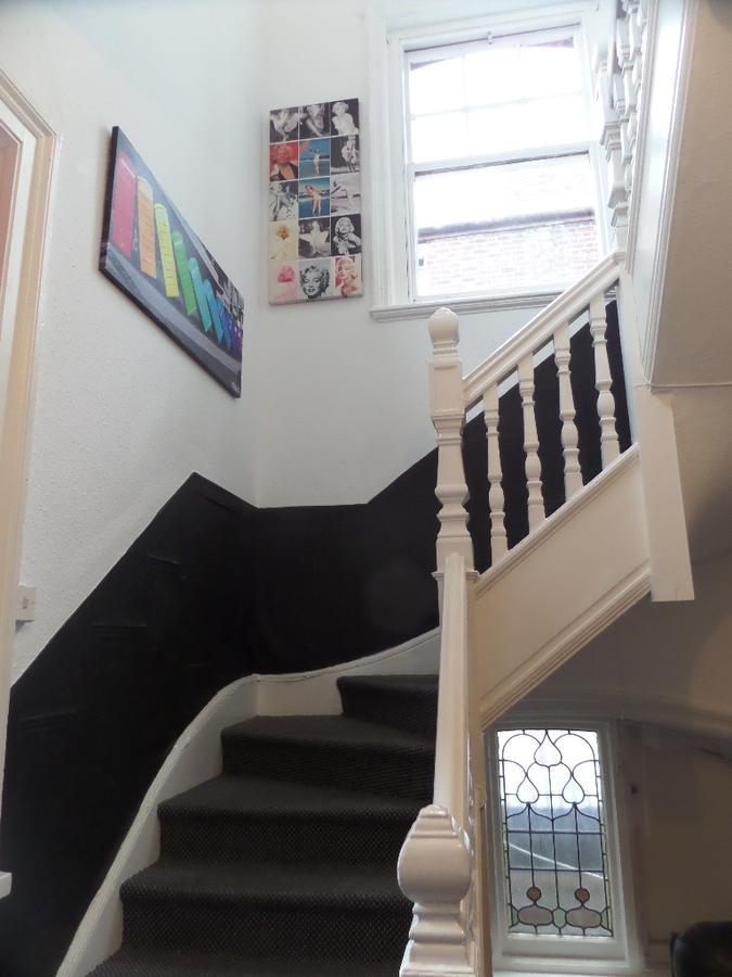 Boleyn Bunkhouse And Bar Hostel *