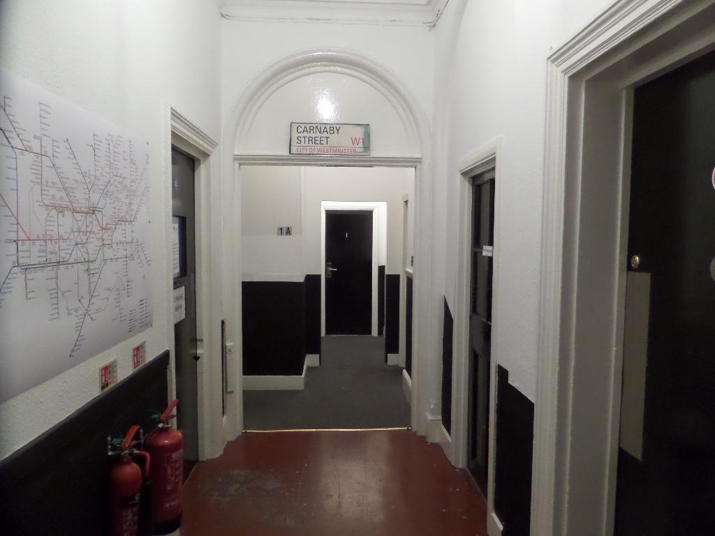 Boleyn Bunkhouse And Bar * London