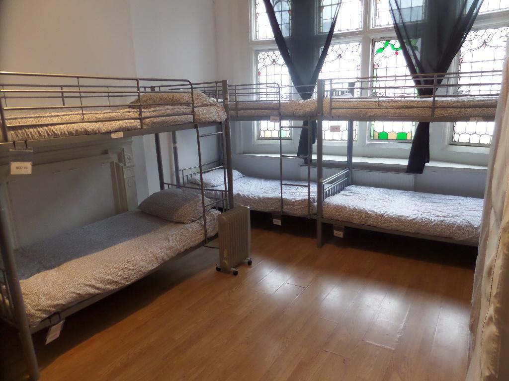Boleyn Bunkhouse And Bar Hostel London