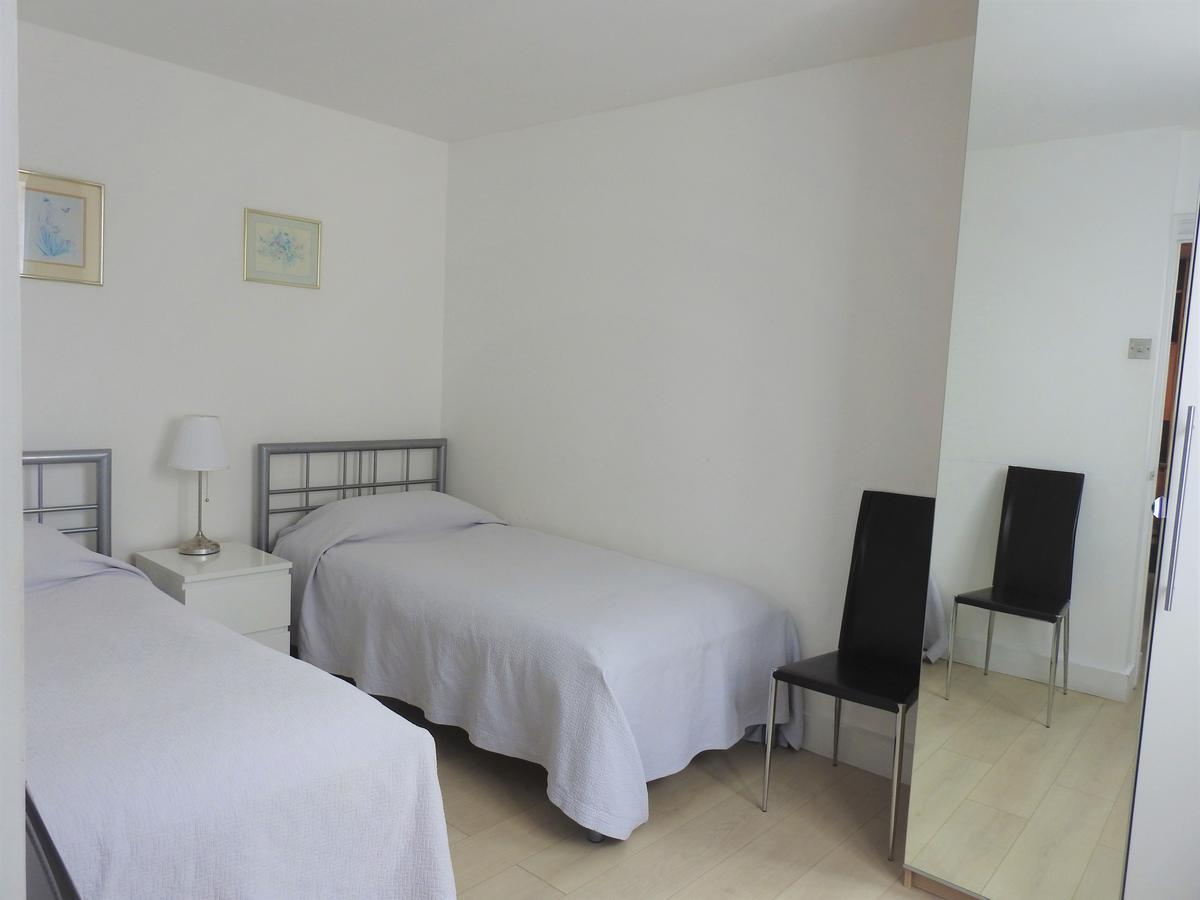Apartment 202 London