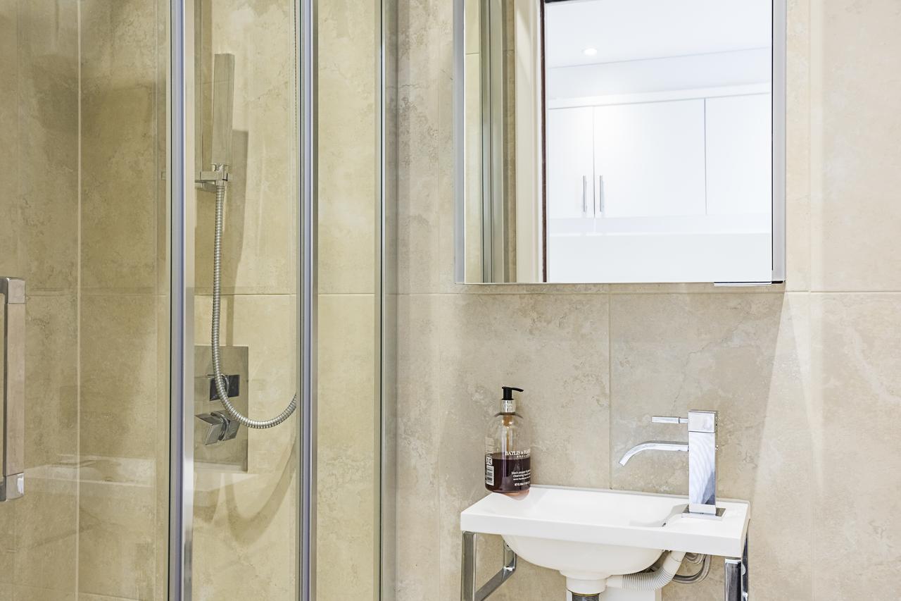 Fulham Broadway 2 Bedroom Apartment London