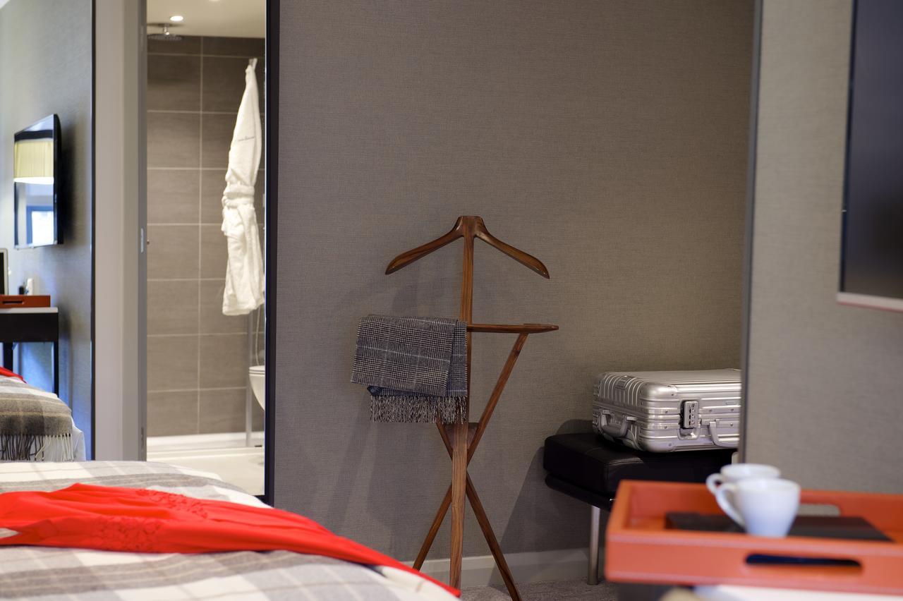 The - Putney Hotel