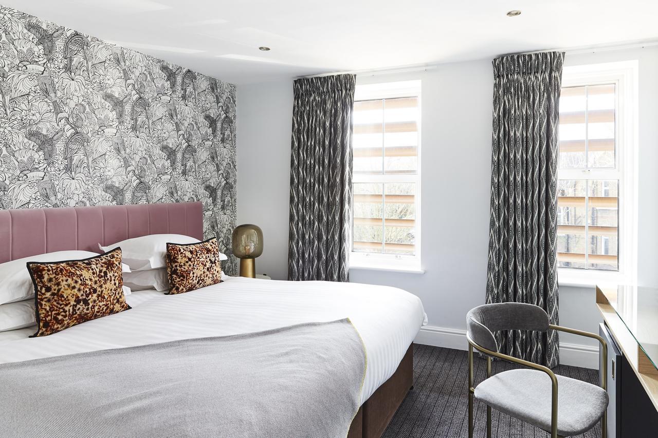 Hotel The - Putney London