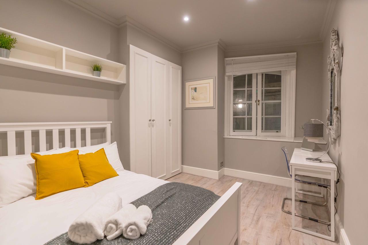 Stunning House In Chelsea By 5starstay London