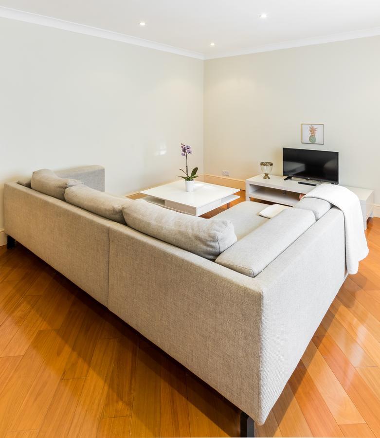 Kensington Luxury Apartment *