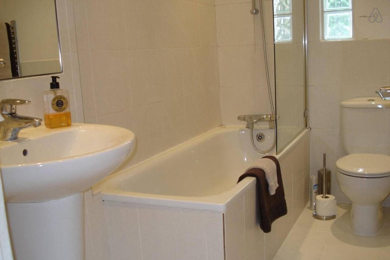 Kensington Luxury Apartment