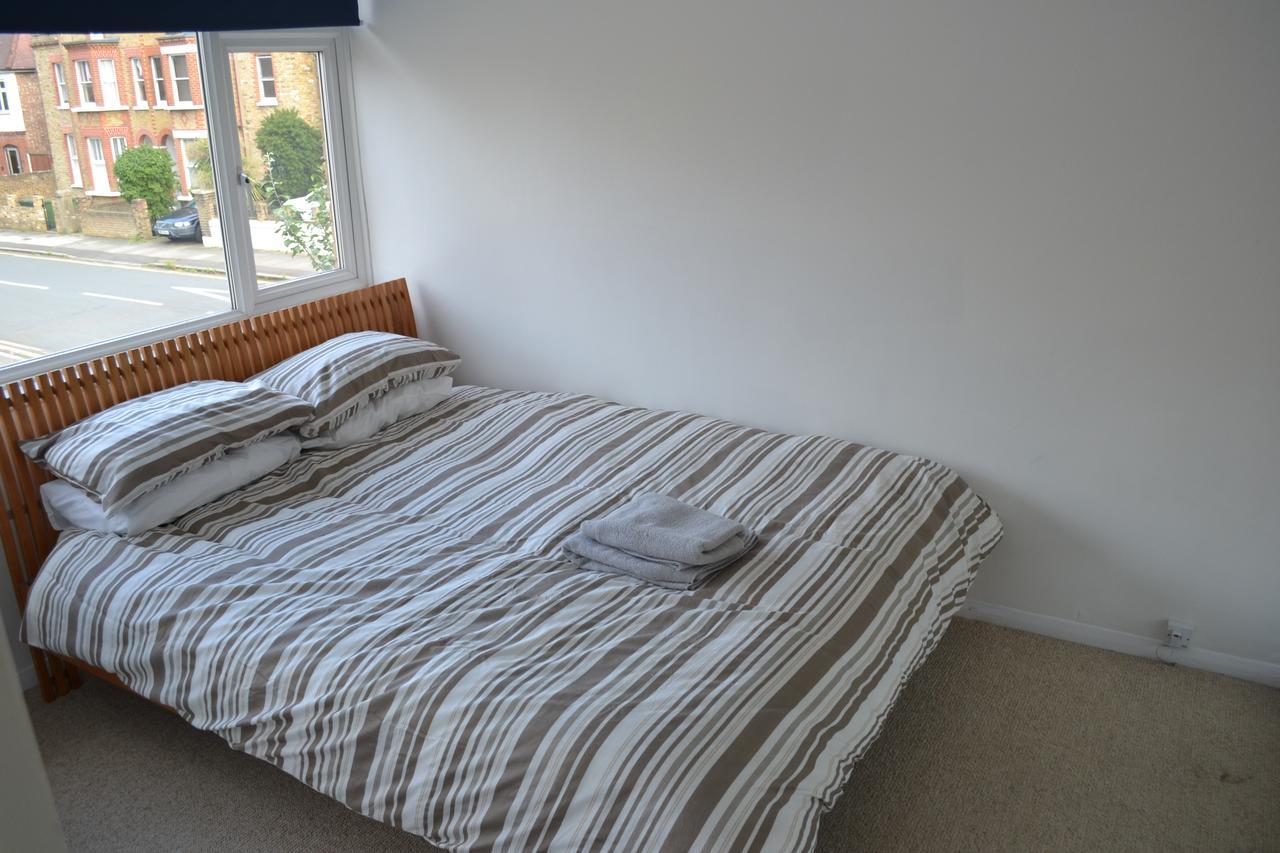 Lovely 3 Bedroom House Wimbledon *