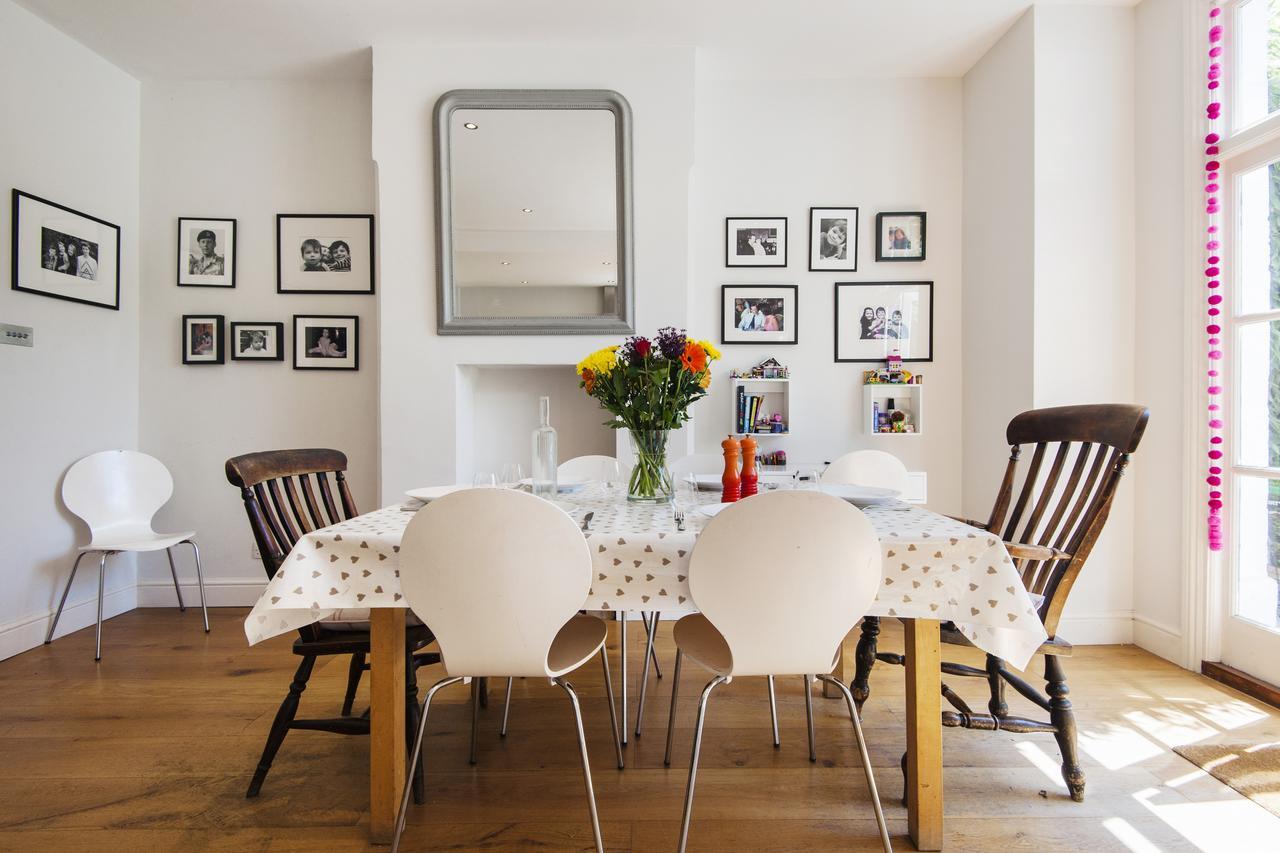 Enchanting Southfields By King George's Park Holiday home London