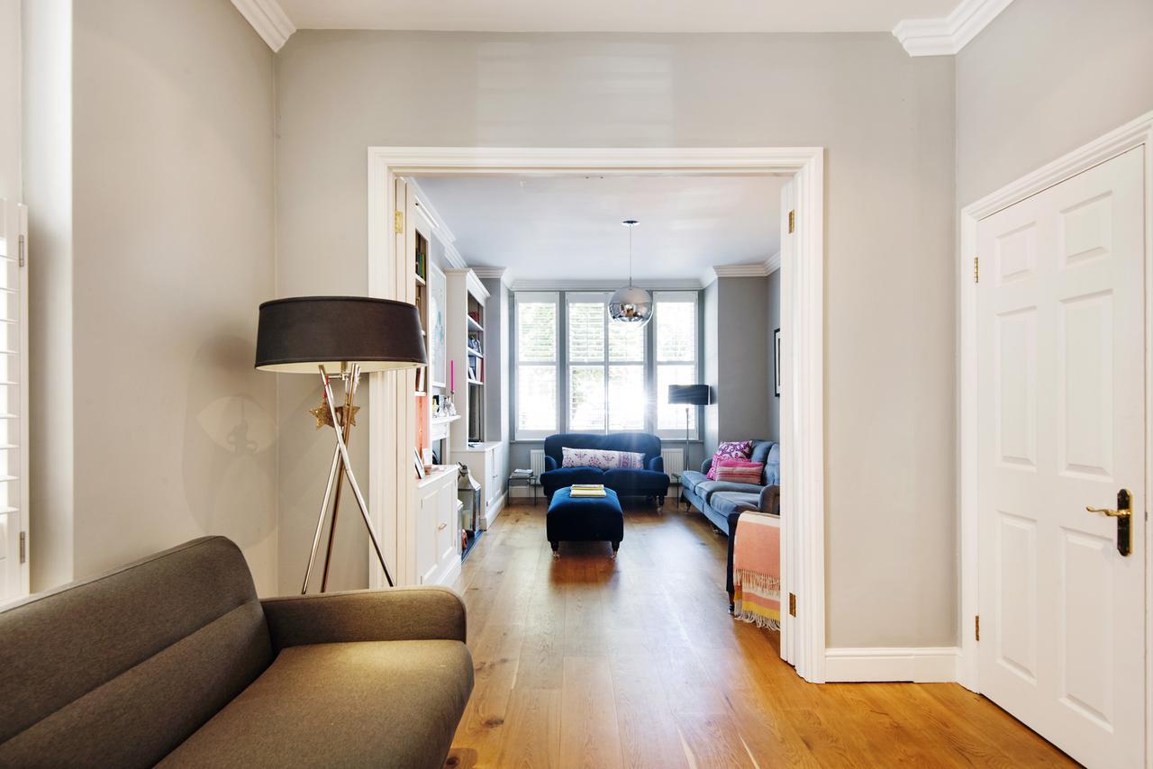 Enchanting Southfields By King George's Park Holiday home London