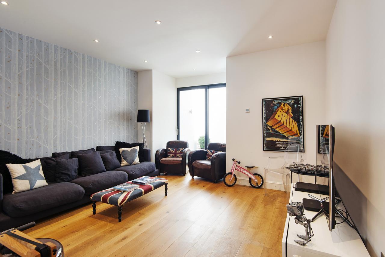 Holiday home Enchanting Southfields By King George's Park *