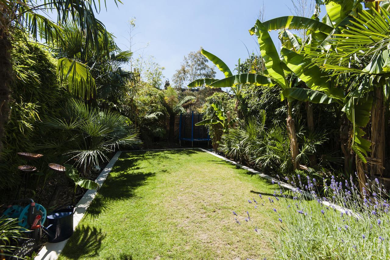 Enchanting Southfields By King George's Park Holiday home *