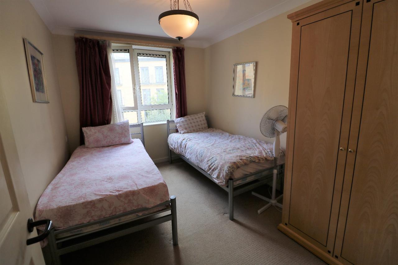 Kilburn High Road Inn *