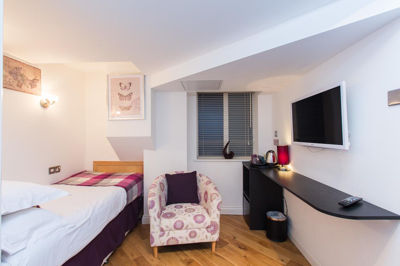 Aparthotel The Pods At Nell Gwynn 4*