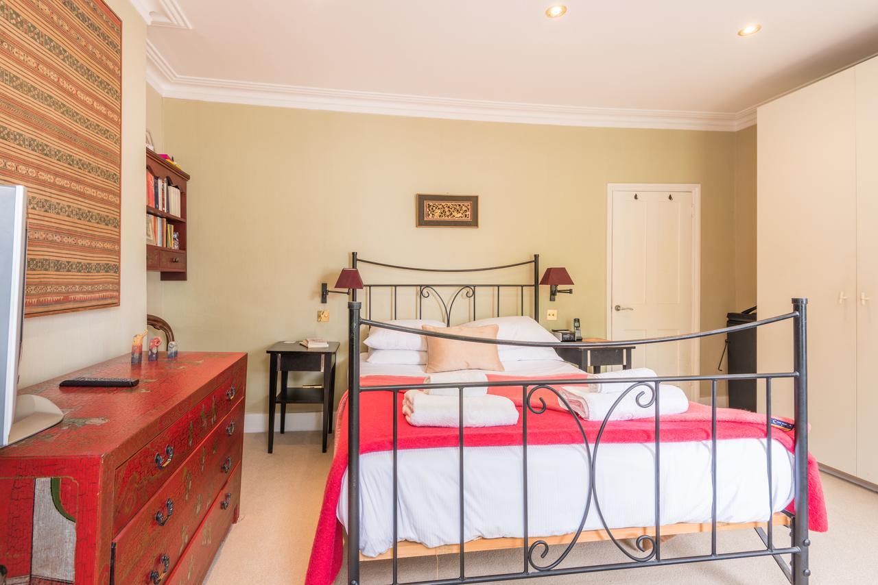 Large Family In Fulham Holiday home