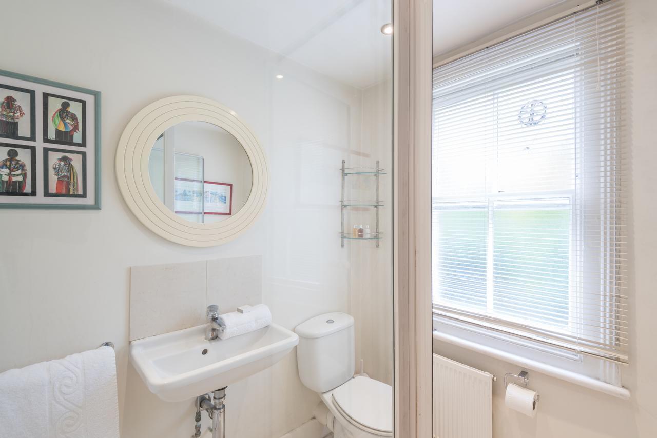 Large Family In Fulham Holiday home *