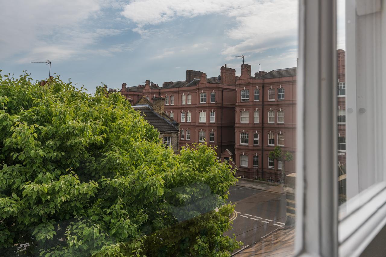 Large Family In Fulham Holiday home London
