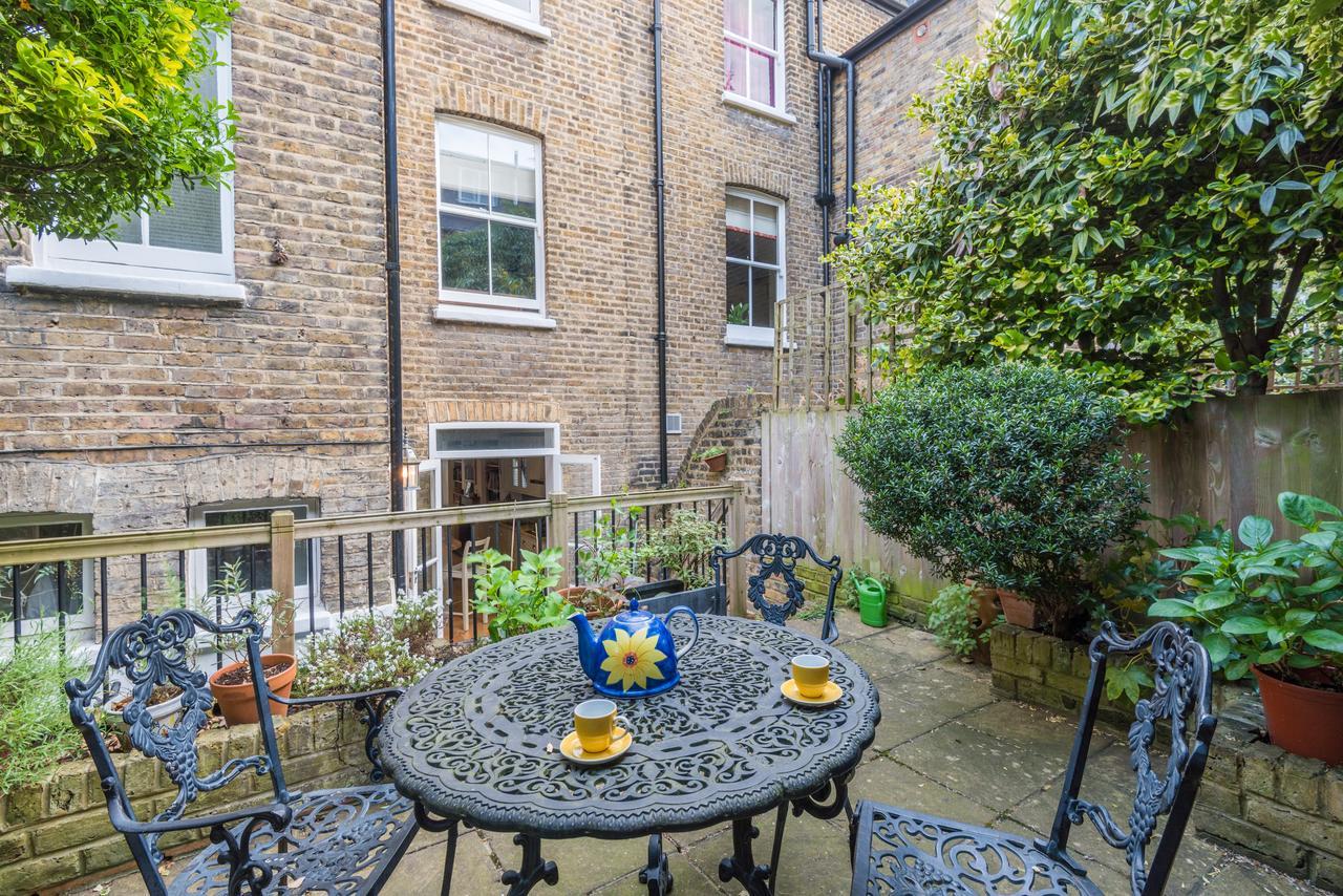 Large Family In Fulham *