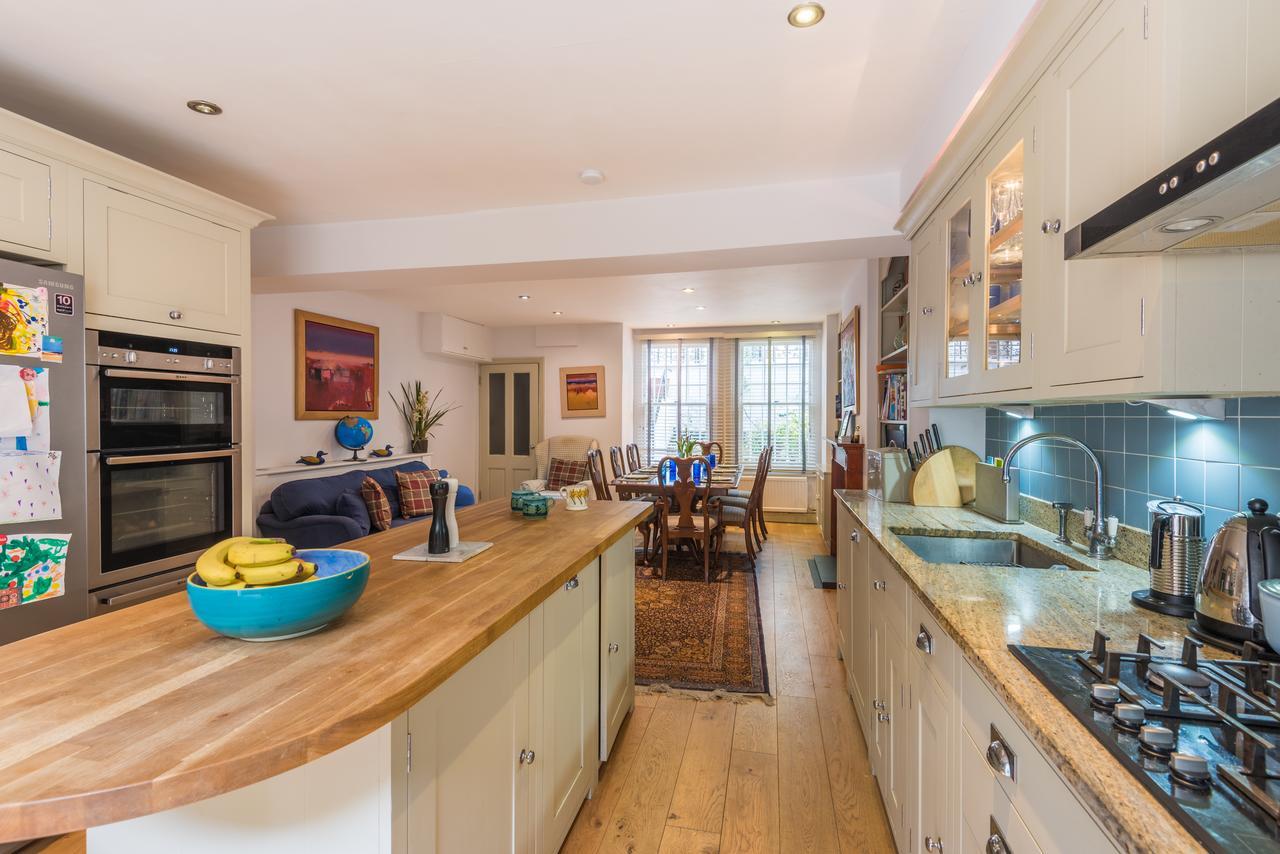 Large Family In Fulham London