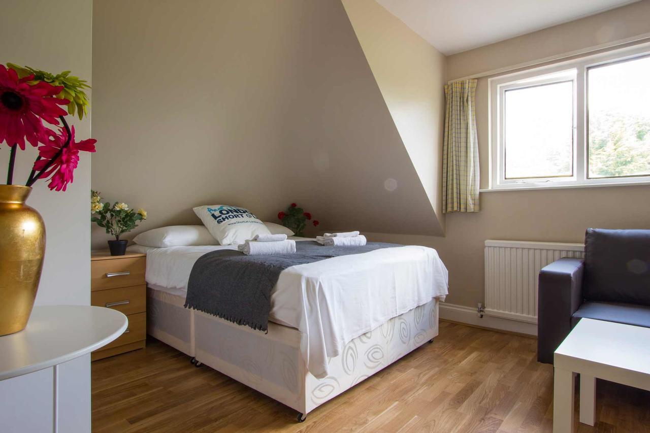 Apartment Exeter London