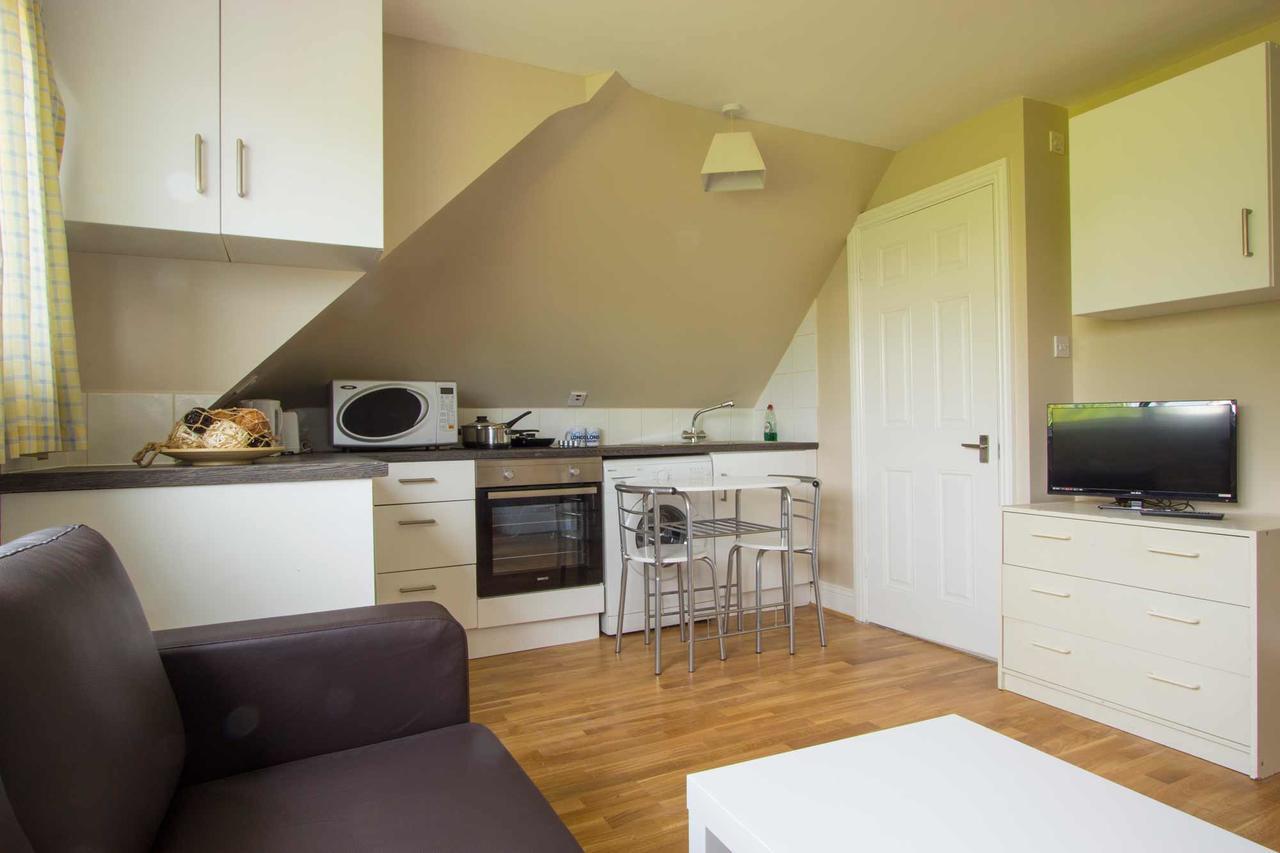 Exeter Apartment *